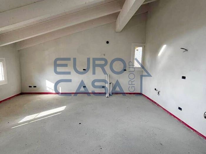 Appartamento trilocale in vendita in Via Vittorio Veneto, Centro, Formigine