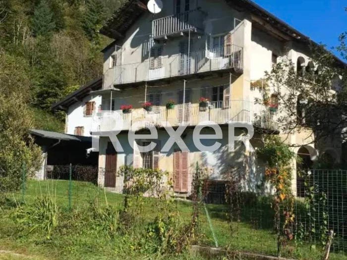 Casa con 6 locali in vendita in Via Silvestro Pianazzi, Centro, Scopa