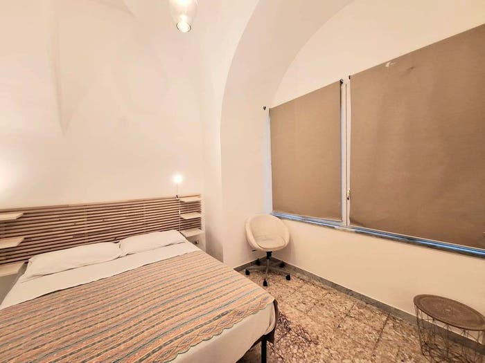 Appartamento quadrilocale in vendita in Via Mezzocannone, Centro Storico, Napoli