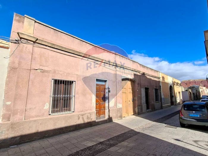 Casa con 6 locali in vendita in via XX Settembre, Quartu, Quartu Sant'Elena