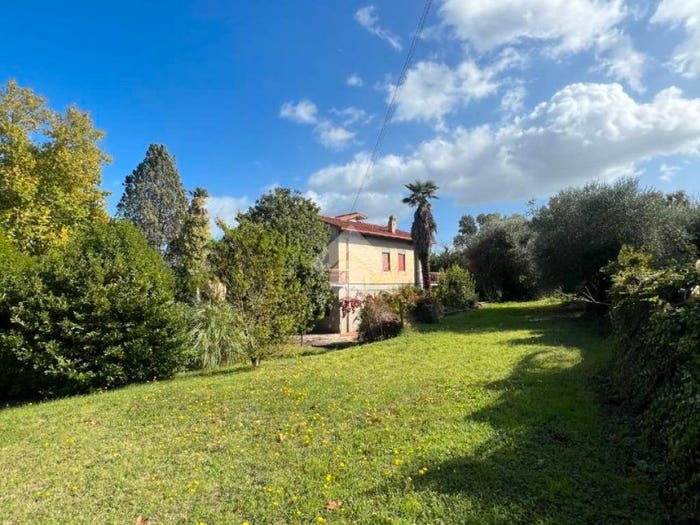Casa con 6 locali in vendita in Via terni, Sassacci, Civita Castellana