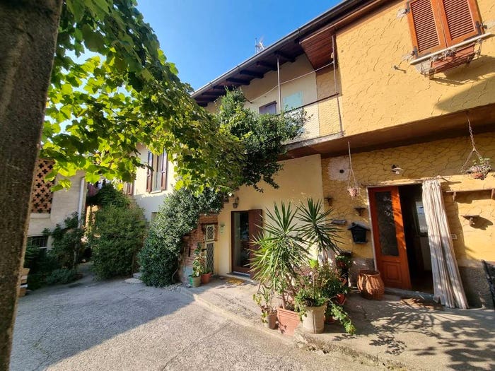 Appartamento trilocale in vendita in Sartirana Cassina Cicognola Sabbioncello, Merate