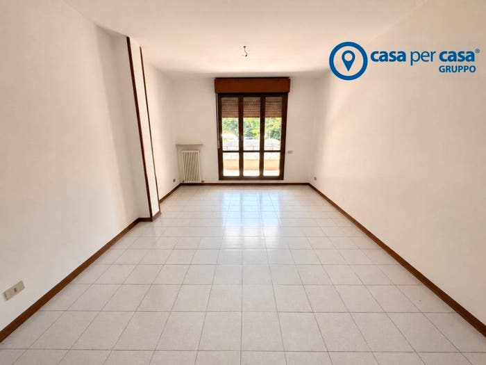 Appartamento trilocale in vendita in Via Aldo Moro, Centro, Adria
