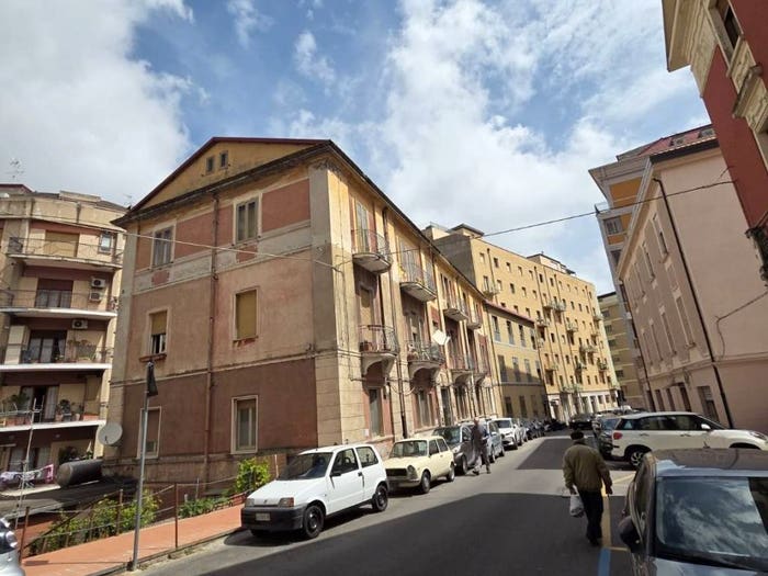 Appartamento quadrilocale in vendita in Via Francesco Acri, Centro Storico, Catanzaro