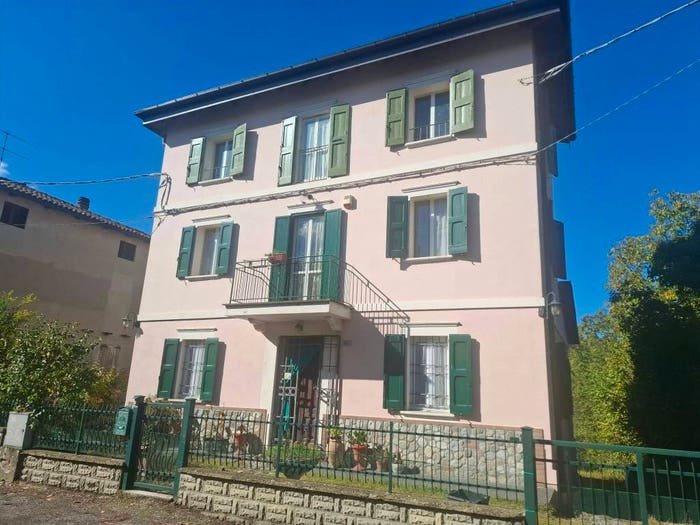 Casa con 6 locali in vendita in Via Fagnano, Fagnano, Valsamoggia
