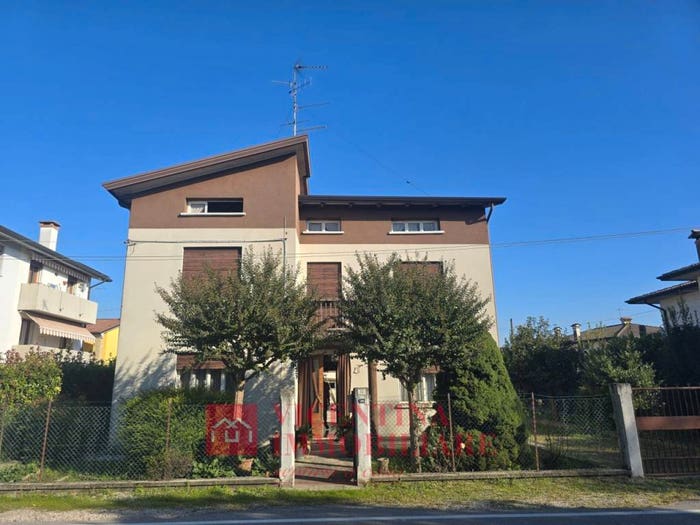 Casa quadrilocale in vendita in via Carlo Alberto, Centro, Grantorto