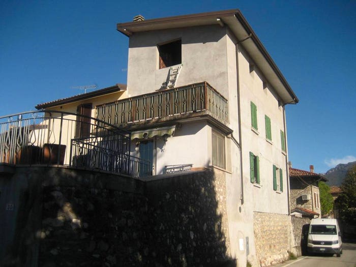 Casa trilocale in vendita in Roè Volciano