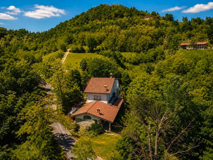 Casa con 6 locali in vendita in Strada Bovina Stella, Ceva