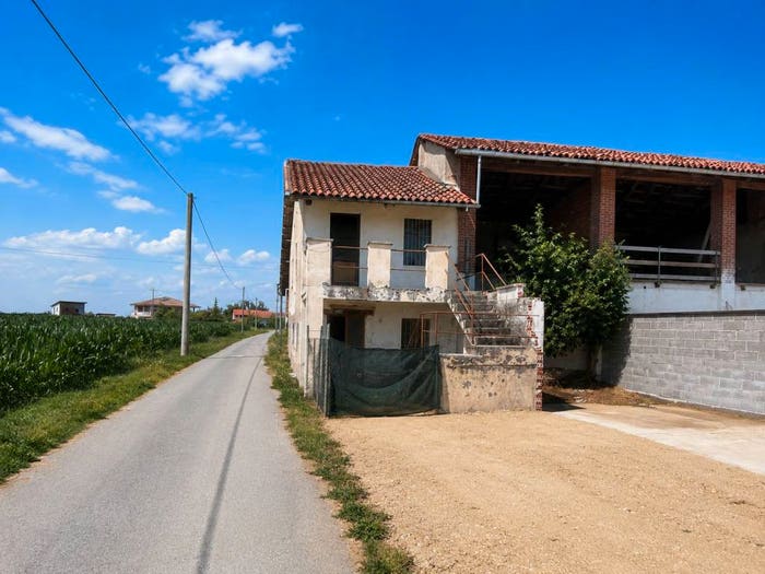 Casa trilocale in vendita in Strada Caporali, Caramagna Piemonte
