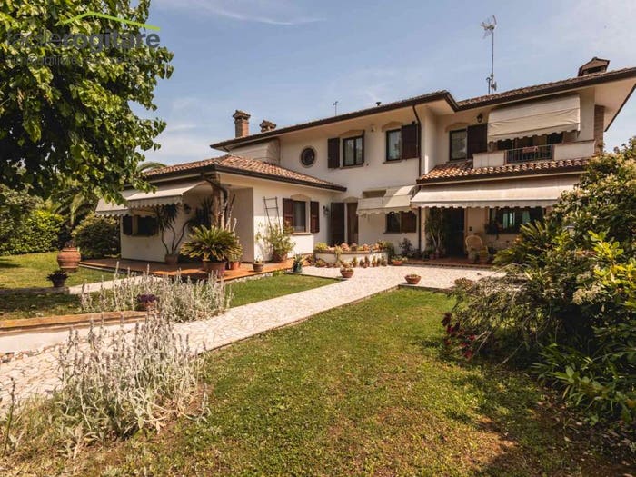 Casa con 6 locali in vendita in via castellaro, Misano Adriatico