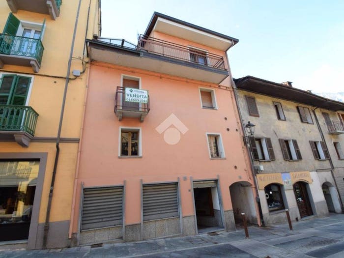 Case in Vendita e in Affitto - 2