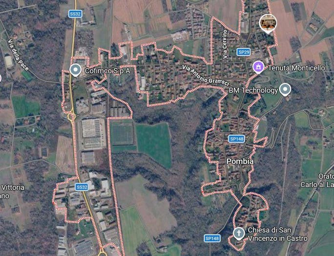 Appartamento con 6 locali in vendita in Via Mergozzo, Pombia