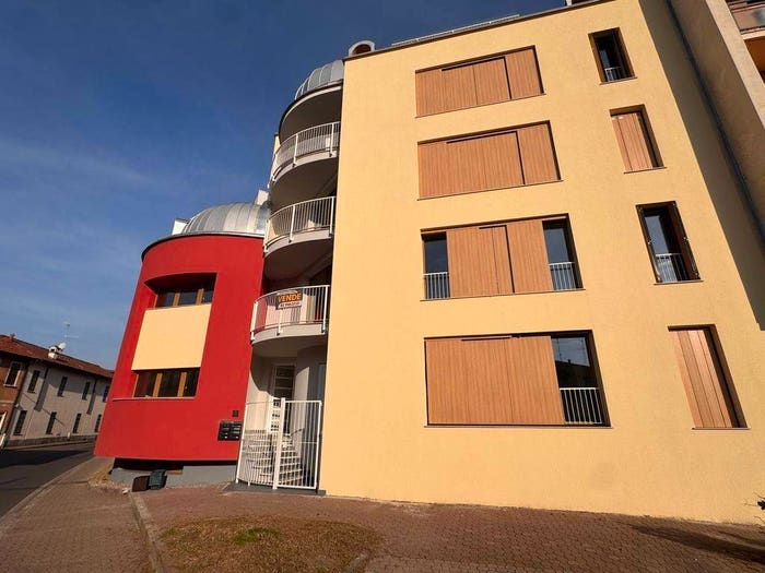 Appartamento quadrilocale in vendita in Largo Caduti sul Lavoro, Abbiategrasso