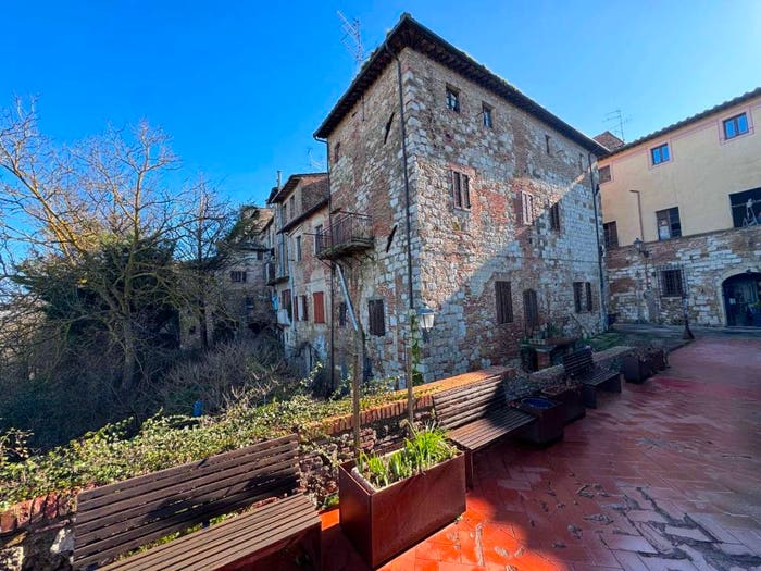 Appartamento con 6 locali in vendita in Colle Alta Borgo Nuovo, Colle di Val d'Elsa
