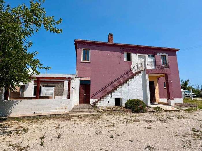 Casa con 6 locali in vendita in Contrada Colle Pizzuto, Montone, Mosciano Sant'Angelo