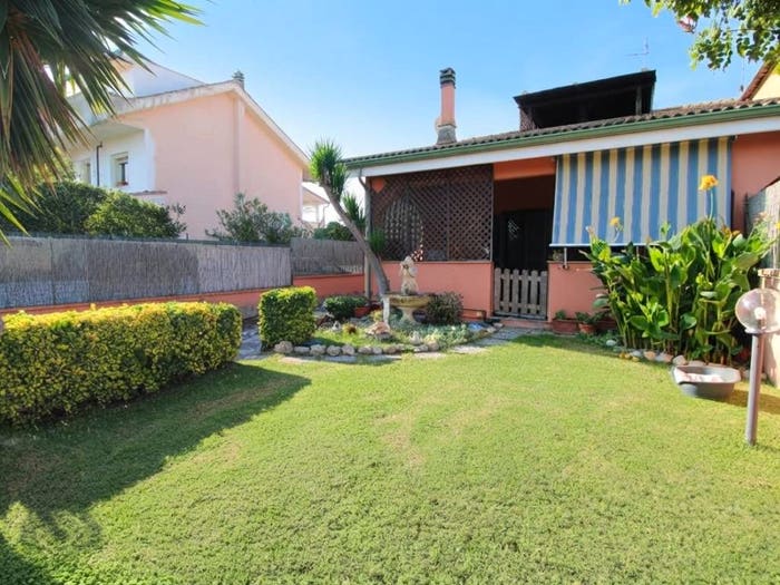 Casa quadrilocale in vendita in Via Tagliamento, Tor San Lorenzo Nuova California, Ardea