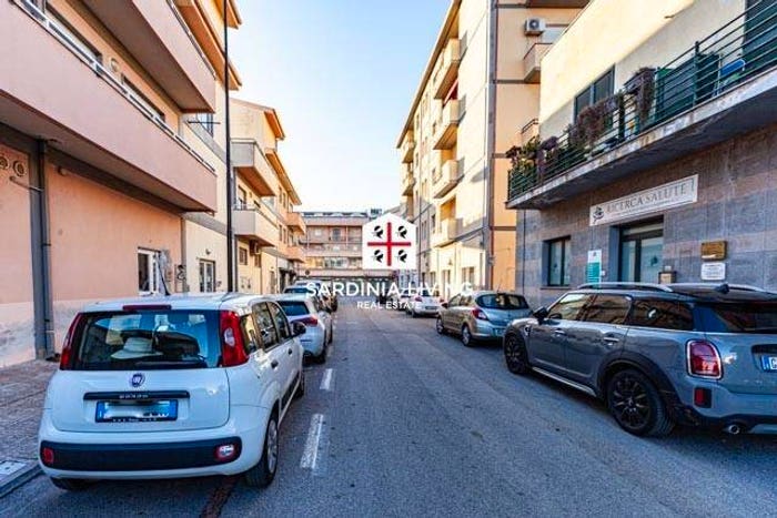 Appartamento con 6 locali in vendita in via Briosco, Viale Aldo Moro Ospedale Vecchio, Olbia