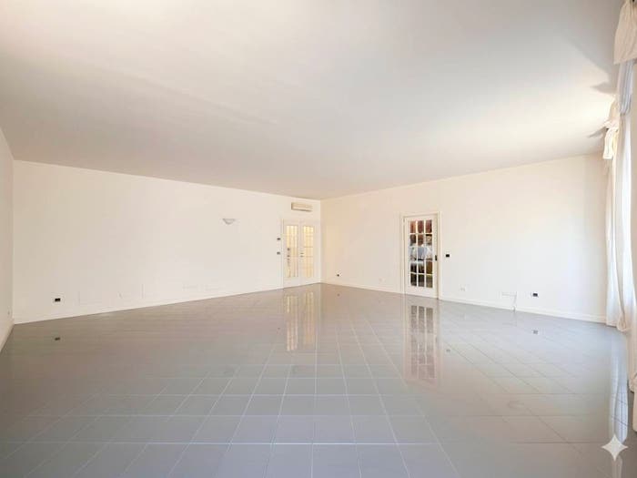 Appartamento con 6 locali in vendita in Via Cornini Malpeli, Centro, Fidenza