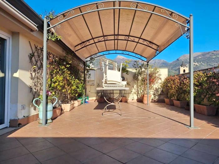 Appartamento con 5 locali in vendita in Camaiore Paese, Camaiore
