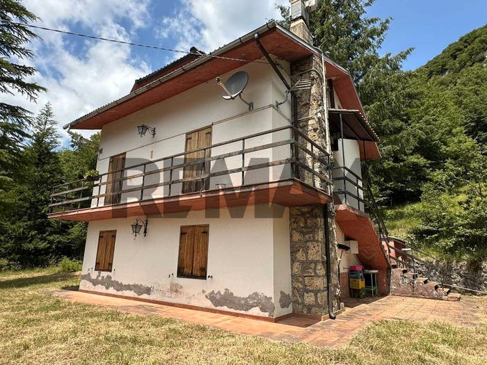 Casa con 6 locali in vendita in SP di Pizzone, Pizzone