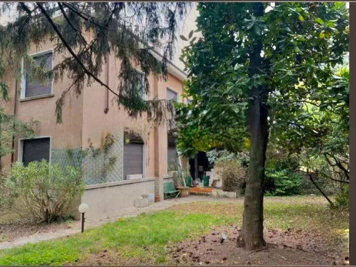 Casa quadrilocale in vendita in Via Vittorio Veneto, Centro, Parabiago