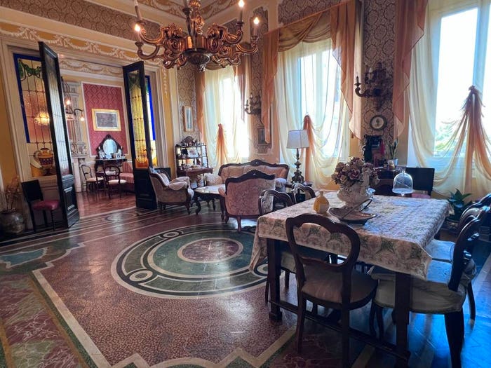 Appartamento con 6 locali in vendita in Attias Marconi, Livorno