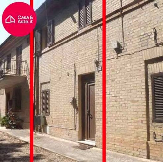 Appartamento con 5 locali in vendita in Via G Marconi, Centro, Morrovalle