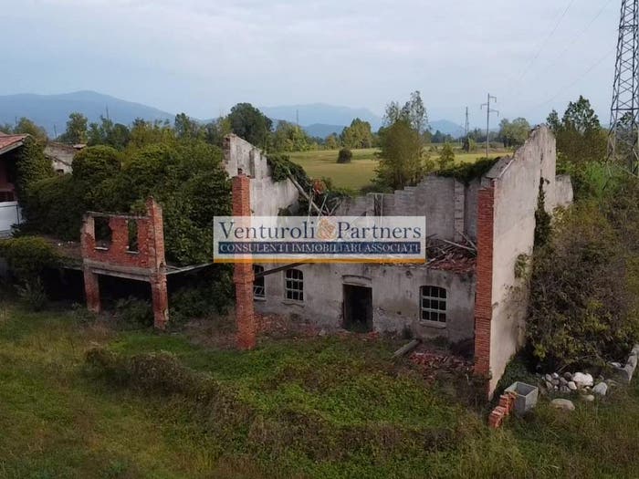 Casa con 6 locali in vendita in Via Gavardina, Bedizzole