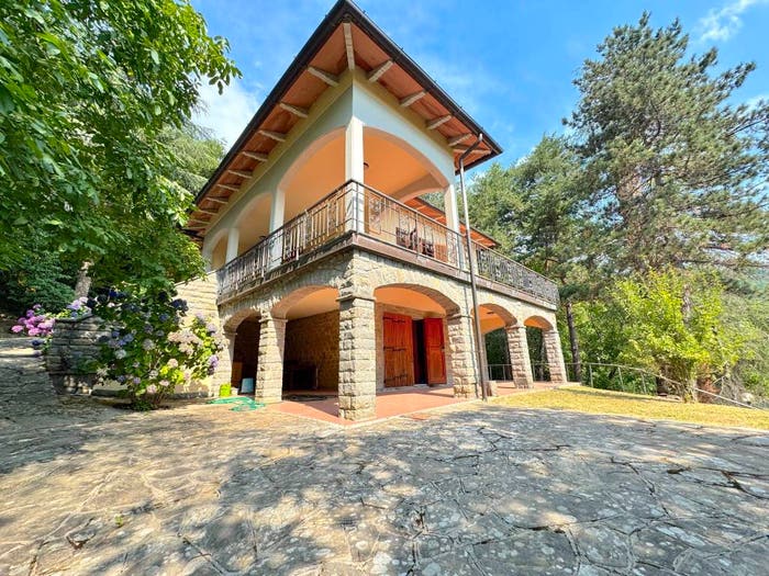 Casa con 6 locali in vendita in Via di Migliana, Cantagallo