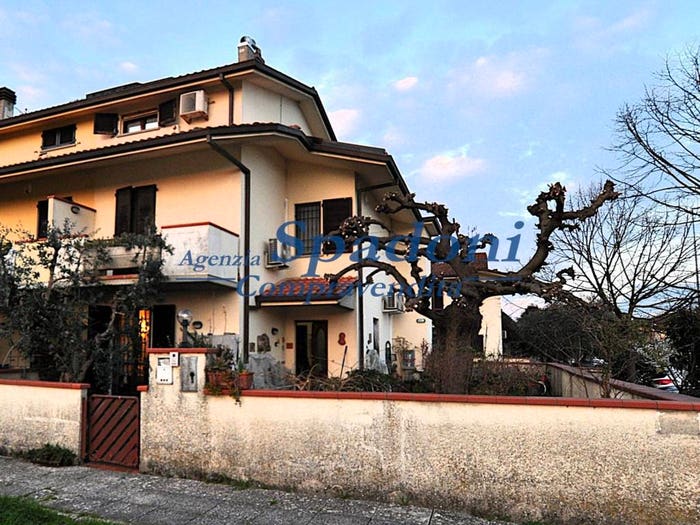 Casa con 6 locali in vendita in Via Oreste Landini, Borgo A Buggiano, Buggiano