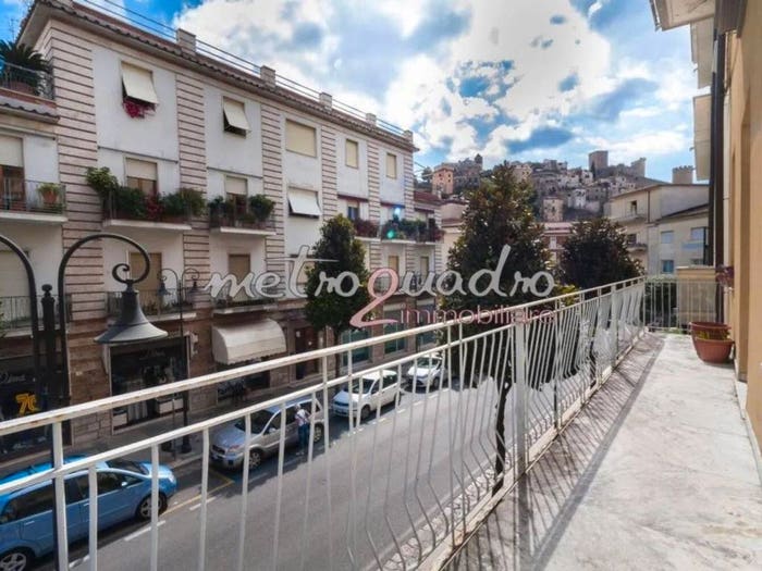 Appartamento quadrilocale in vendita in Via Civita Farnese, Centro, Itri