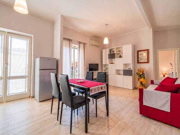 Appartamento quadrilocale in vendita in Via d'Alarcon, Porto Azzurro