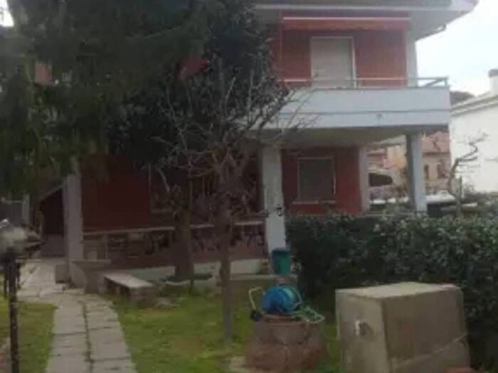Appartamento con 6 locali in vendita in Via Andrea Costa, Porto San Giorgio