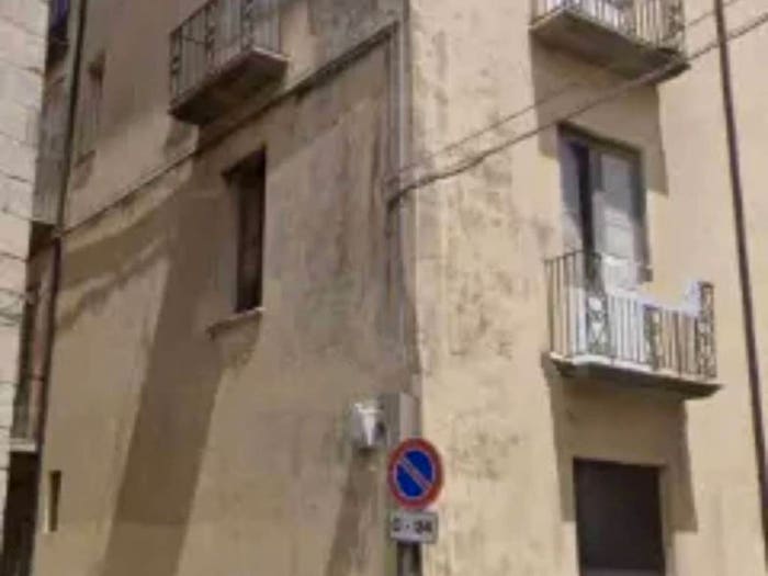 Casa monolocale in vendita in Largo Carlo Nardi, Centro, Montalto Uffugo