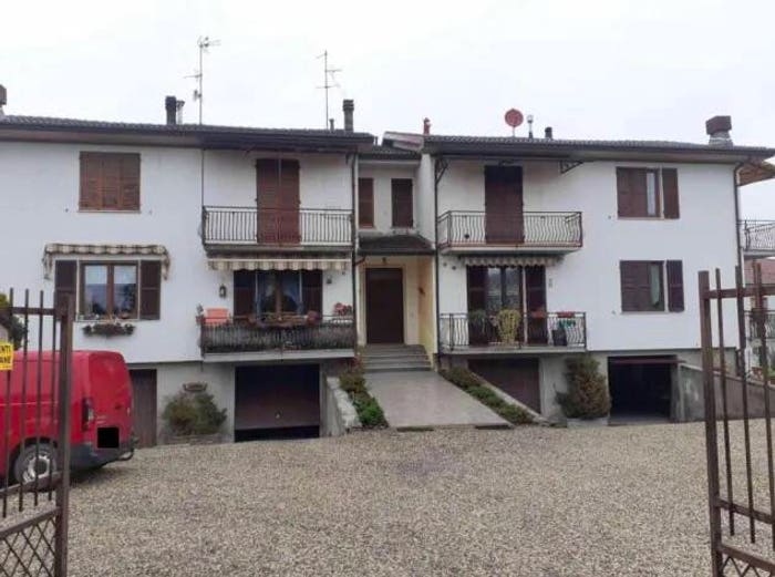 Appartamento con 6 locali in vendita in Strada Selva, Villalvernia