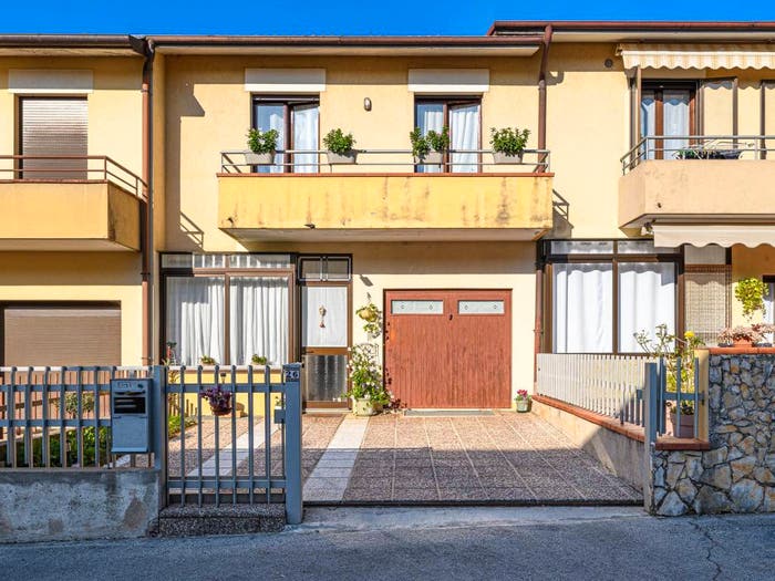 Casa con 5 locali in vendita in Centro, Torrebelvicino