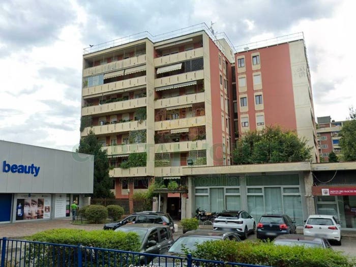 Appartamento trilocale in vendita in VIA FULVIO TESTI, Bicocca, Milano