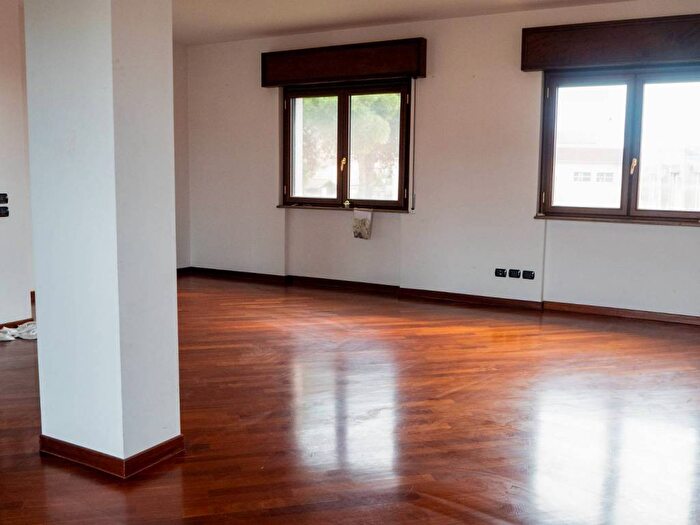 Appartamento con 5 locali in vendita in Via Orti, Mater Domini Cavita, Catanzaro