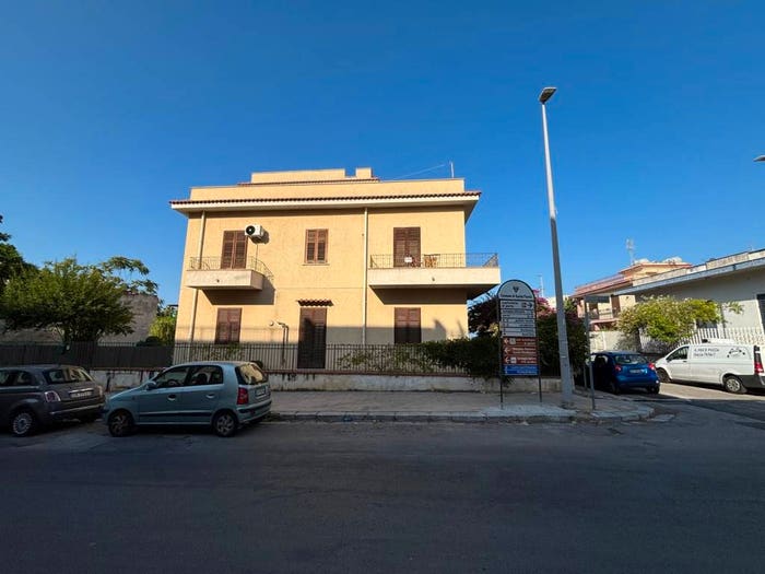 Appartamento quadrilocale in vendita in Via Duca della Grazia, Centro, Santa Flavia