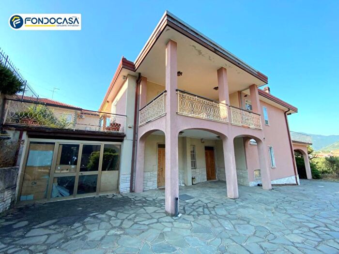 Appartamento con 6 locali in vendita in Via Colle, Centro, Boissano