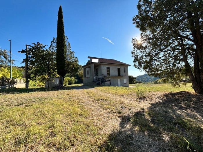 Casa con 6 locali in vendita in Contrada Bosco, Ariano Irpino