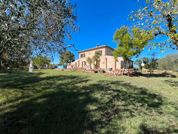 Casa con 6 locali in vendita in Via San Pietro, San Pietro, Montegridolfo
