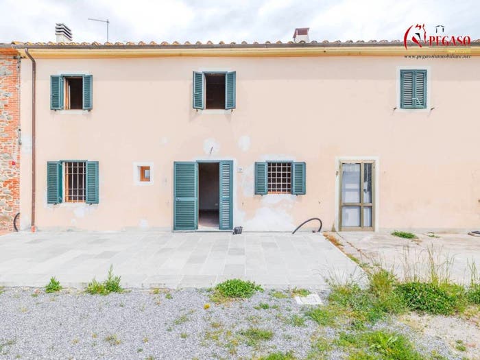 Casa con 6 locali in vendita in Via Livornese, Chiesina Uzzanese