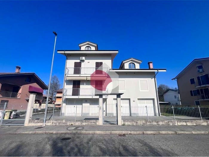 Appartamento trilocale in vendita in via Priocco b, Centro, Cavallermaggiore