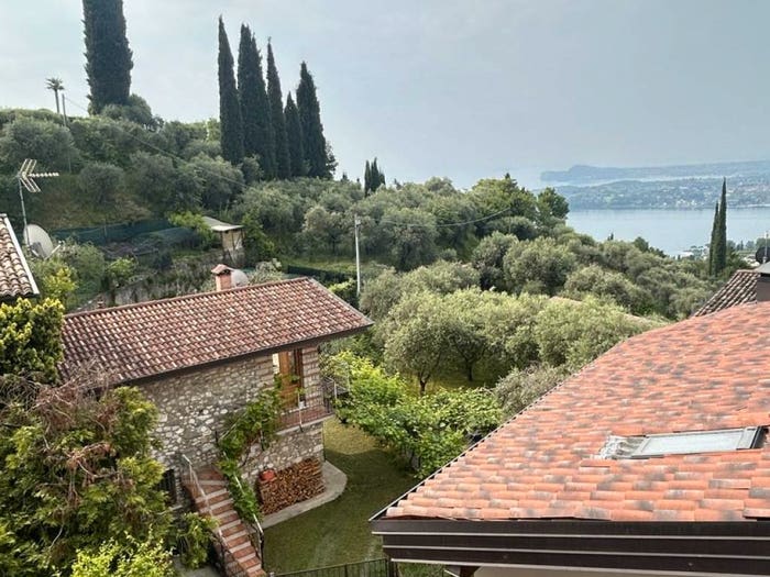 Casa con 6 locali in vendita in Via Tresnico, Gardone Riviera