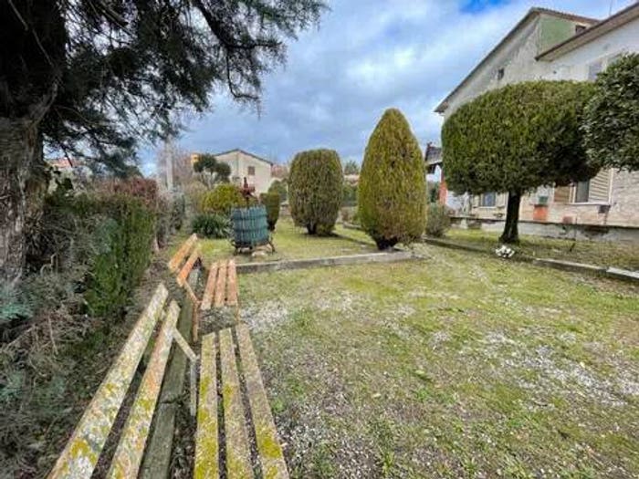 Casa con 6 locali in vendita in Via Cevoli No Number, Centro, Montefiascone