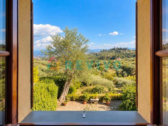 Appartamento con 6 locali in vendita in Viuzzo di Monteripaldi, Cinque Vie, Firenze