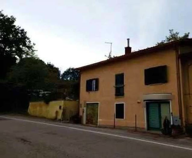 Casa con 6 locali in vendita in Via Giummarca, Monte Grimano Terme
