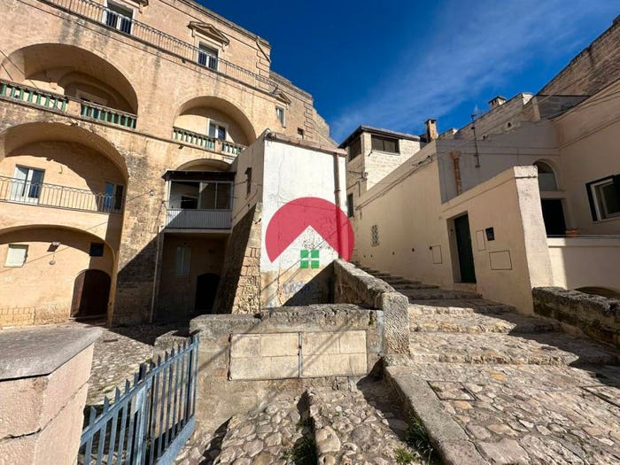Appartamento quadrilocale in vendita in PIAZZA SEDILE, Centro, Matera
