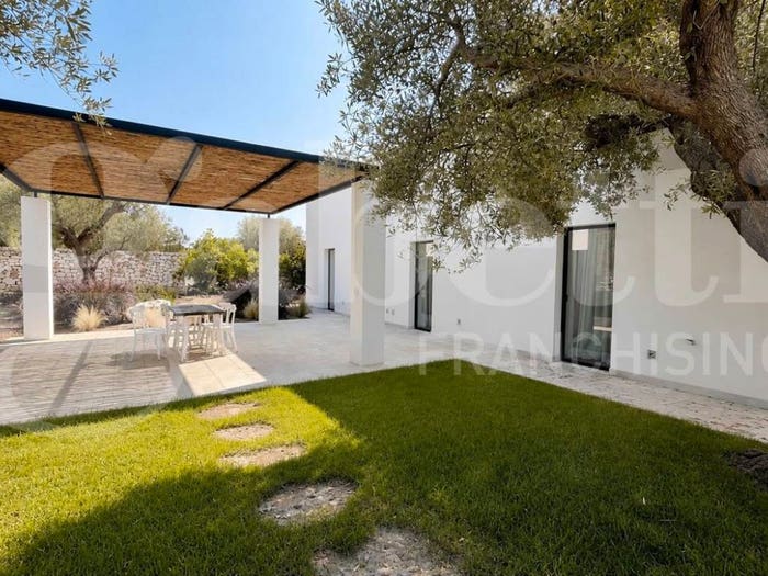 Casa trilocale in vendita in Cda Tamburroni sn, Tamburroni Grottone Rosara, Ostuni